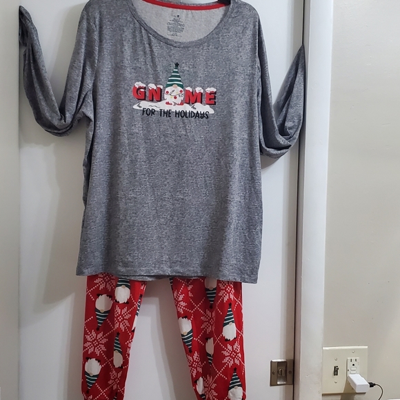 Christmas ๐ Pajama Set - Picture 12 of 12